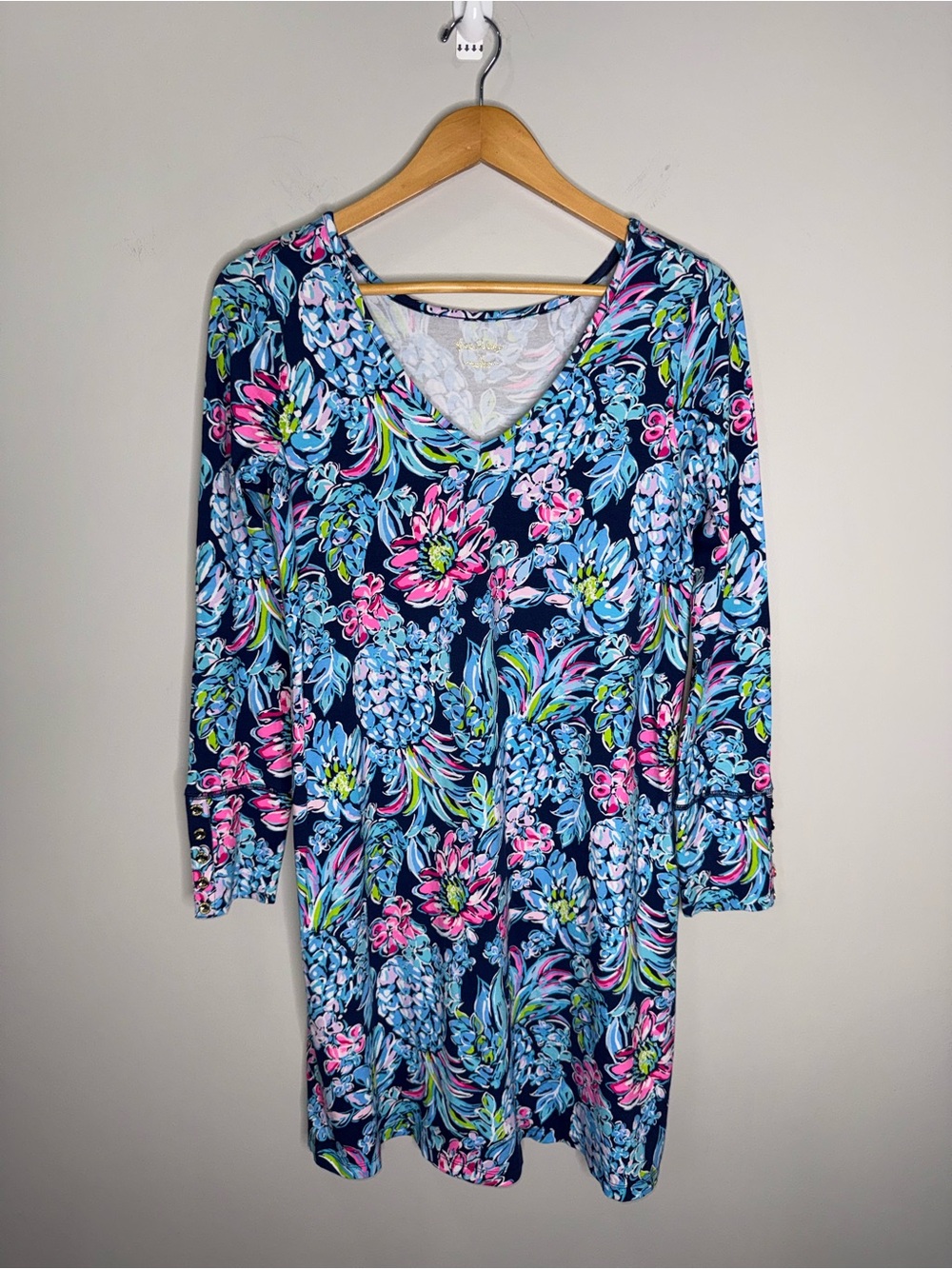 Lilly Pulitzer Paisley Dress Womenβs Medium V-Neck Navy Floral !
